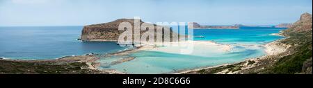 Ein Tag auf dem Kreuzfahrtschiff zur Lagune von balos und Insel Gramvousa mit Segel vor chania auf der griechischen Insel Von kreta Stockfoto