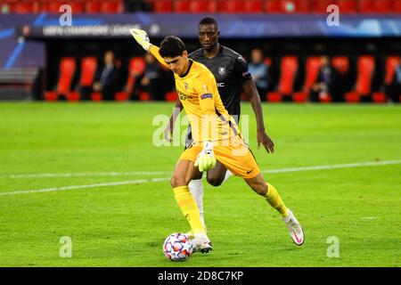 Yassine Bounou 'Bono' von Sevilla während der UEFA Champions League, Gruppenphase, Gruppe E Fußballspiel zwischen Sevilla FC und Stade Rennais auf Octob C Stockfoto