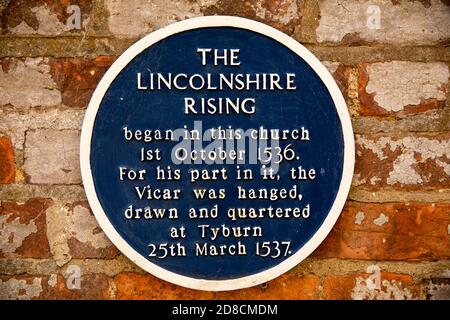 UK, England, Lincolnshire Wolds, Louth, Upgate, St James' Church, Lincolnshire Rising historische blaue Plakette Stockfoto