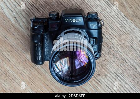 Minolta Classic Autofokus SLR-Kamera aus den 1980er Jahren zu den 1990er Jahre Stockfoto