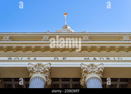 Madrid, Spanien - 11. Oktober 2020: Die Börse von Madrid Gebäude, es heißt Bolsa de Madrid Stockfoto