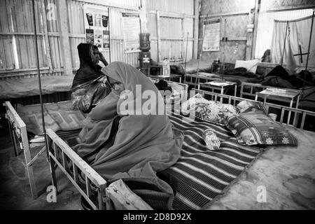 Rohingya-Flüchtling wird am 17. Januar 2018 im Krankenhaus im Lager Kutupalong in Cox's Bazar, Bangladesch, gesehen. Im November 2017 Stockfoto