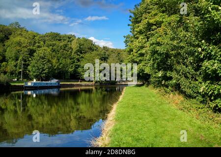 UK, South Yorkshire, Doncaster, Sprombrough, Sheffield und South Yorkshire Navigation. Stockfoto