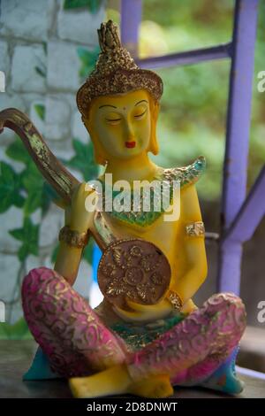 god buddha als musicisches Showpiece von nepalesen Stockfoto