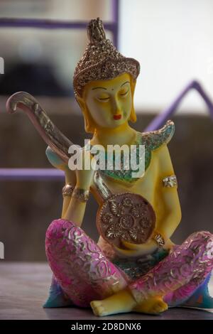 god buddha als musicisches Showpiece von nepalesen Stockfoto