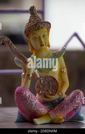 god buddha als musicisches Showpiece von nepalesen Stockfoto