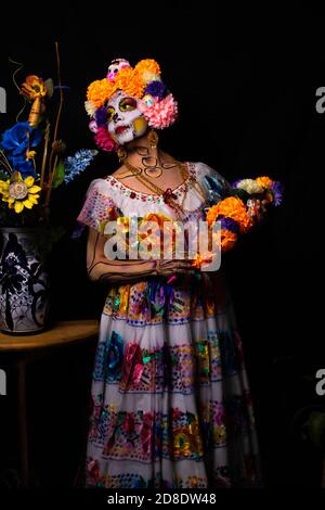 Frau personifiziert als catrina am Tag der Toten Stockfoto