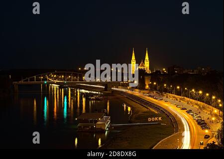 Theiss Flussblick und Kathedrale von Szeged Stockfoto