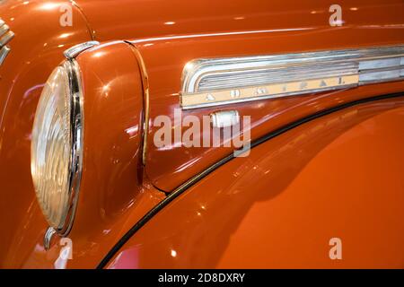 Logo des Opel Admiral, deutscher Automobilhersteller Opel, 1938, PS.SPEICHER Museum, Einbeck, Niedersachsen, Deutschland, Europa Stockfoto