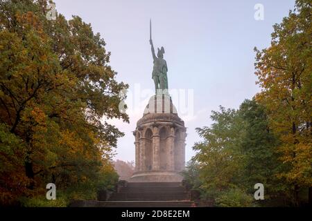 Detmold, Hermannsdenkmal, 1838 - 1875 nach Entwürfen von Ernst von Bandel erbaut und am 16. August 1875 eingeweiht. Stockfoto