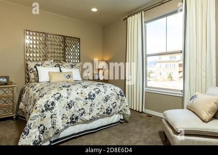 Schlafzimmer, Dorfhäuser Modell zu Hause, Arvada, Colorado USA Stockfoto