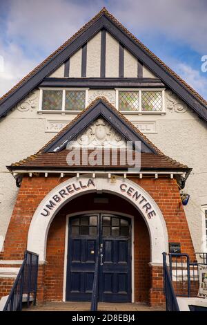 Großbritannien, Kent, Whitstable, Oxford Road, Umbrella Community Support Center in der ehemaligen Parish Hall Stockfoto