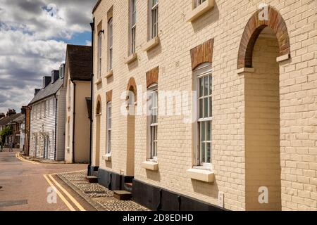 UK, Kent, Whitstable, Island Wall, Backstein und verwitterter Häuser Stockfoto