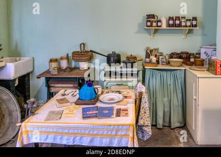 Das Innere des Piermaster's House Museums in Liverpool. Zimmer rekonstruiert, wie es zur Zeit des Zweiten Weltkriegs war. Stockfoto