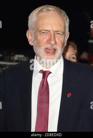 London, Großbritannien. Okt. 2018. Jeremy Corbyn kommt auf dem roten Teppich der 2018 Pride of Britain Awards im Grosvenor House, Park Lane. Kredit: Keith Mayhew/SOPA Images/ZUMA Wire/Alamy Live Nachrichten Stockfoto