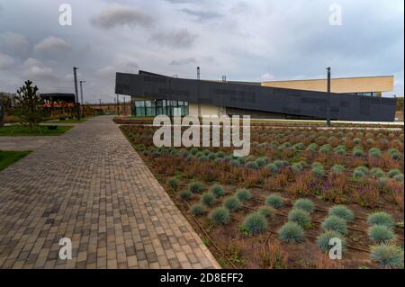 SAMBEK, RUSSLAND - CIRCA OKTOBER 2020: Sambek Heights Museum Veranstaltungszentrum Stockfoto