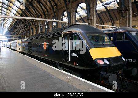 Grand Central 43068, Hochgeschwindigkeitszüge Für Diesel, East Coast Main Line Railway, Kings Cross Station, London, England. Stockfoto