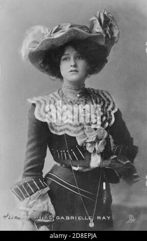 Alte Postkarte. Gabrielle Ray (englische Schauspielerin) - Philco 3188 F - Foto von W & D Downey (London) - mit dem Poststempel 9. September 1907 Blackpool (England) - restauriert von der originalen Postkarte eines Fotografen aus Montana. Stockfoto