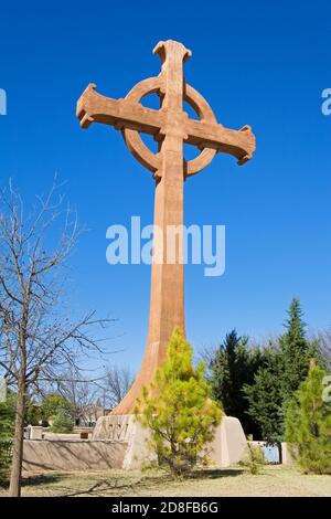 Riesen Kreuz, Heilige Dreifaltigkeit Kloster St. David, Benson Stadt Cochise County, Arizona, USA Stockfoto