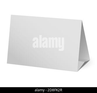 Weiße leere Tischkarte aus Papier auf weißem Hintergrund isoliert. 3d-Illustration Stockfoto
