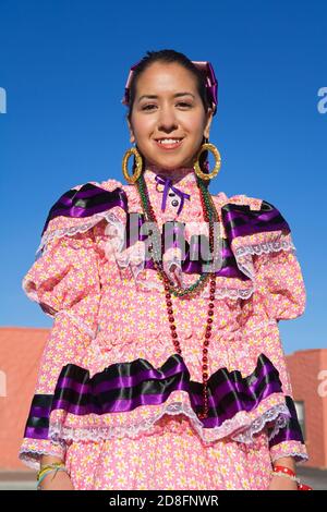 Folkloristische Tänzerin, Tucson Rodeo Parade, Tucson, Arizona, USA Stockfoto