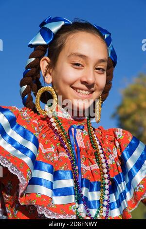 Folkloristische Tänzerin, Tucson Rodeo Parade, Tucson, Arizona, USA Stockfoto