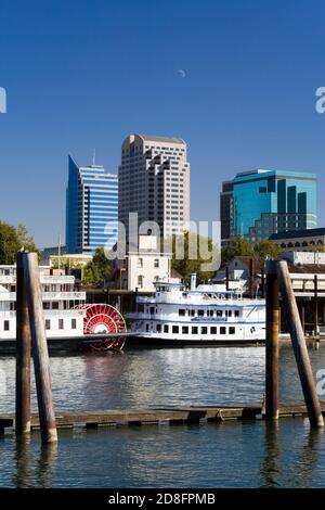 Kaiserin Hornblower Ausflugsboot auf dem Sacramento River, alte Stadt Sacramento, Kalifornien, USA Stockfoto