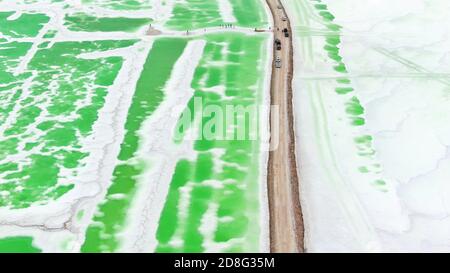 Luftaufnahme des Jade Sees in Mangya, nordwestlich der chinesischen Provinz Qinghai, 7. September 2020. Stockfoto