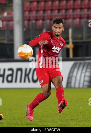 AZ Stadion Alkmaar, Niederlande. Okt. 2020. Pantela Hatzidiakos von AZ während der UEFA Europa League 2020/2021 Gruppenphase zwischen AZ Alkmaar gegen HNK Rijeka am 29. Oktober. 2020 in AZ Stadion Alkmaar, Niederlande Quelle: SCS/Soenar Chamid/AFLO/Alamy Live News Stockfoto