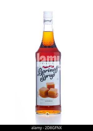 Flasche mit Karamellsirup Marke Barinoff Sirup Stockfoto