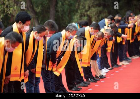 Bürger aller Art, einschließlich Nachfahren von Konfuzius, einem chinesischen Philosophen und Politiker der Frühlings- und Herbstzeit, Forscher von Konfuzius Stockfoto