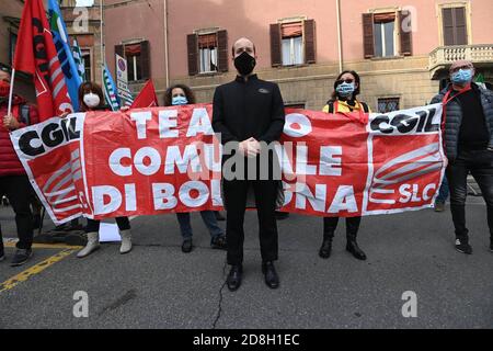 Bologna, Italien. Oktober 2020. Bologna - proteste Manifest dei lavoratori dello spettacolo, contro le nuove restrizioni per contenere la diffusione del COVID-19 (Bologna - 2020-10-30, gianni schicchi) p.s. la foto e' utilizzabile nel rispetto del contesto in cui e' stata scattata, e senza intento diffamatorio del decorreso delle presentate Credit: One Independent Photo Agency/Alamy Live News Stockfoto