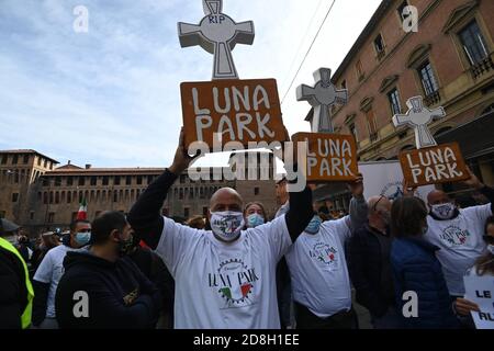 Bologna, Italien. Oktober 2020. Bologna - proteste Manifest dei lavoratori dello spettacolo, contro le nuove restrizioni per contenere la diffusione del COVID-19 (Bologna - 2020-10-30, gianni schicchi) p.s. la foto e' utilizzabile nel rispetto del contesto in cui e' stata scattata, e senza intento diffamatorio del decorreso delle presentate Credit: One Independent Photo Agency/Alamy Live News Stockfoto