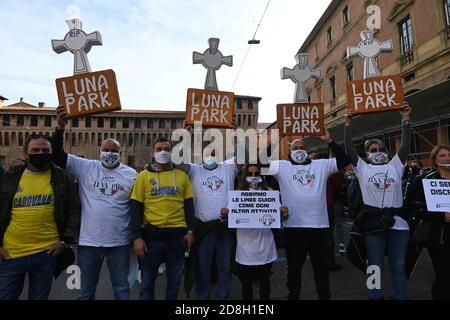 Bologna, Italien. Oktober 2020. Bologna - proteste Manifest dei lavoratori dello spettacolo, contro le nuove restrizioni per contenere la diffusione del COVID-19 (Bologna - 2020-10-30, gianni schicchi) p.s. la foto e' utilizzabile nel rispetto del contesto in cui e' stata scattata, e senza intento diffamatorio del decorreso delle presentate Credit: One Independent Photo Agency/Alamy Live News Stockfoto