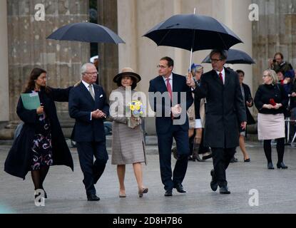 König Carl XVI. Gustaf von Schweden, Koenigin Silvia von Schweden, Michael Mueller u.a. - Treffen des Berliner Oberbuergermeisters Mit Dem Gegend Stockfoto