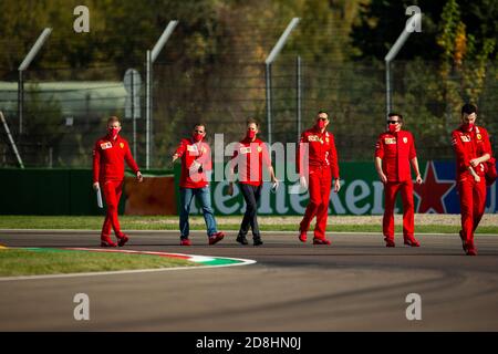 Scuderia Ferrari, Track Walk während der Formel 1 Emirates Gran Premio Dell'emilia Romagna 2020, Emilia Romagna Grand Prix, vom 31. Oktober bis 1. November 2020 auf dem Autodromo Internazionale Enzo e Dino Ferrari, in Imola, Italien - Photo Joao Filipe / DPPI Credit: LM/DPPI/Joao Filipe/Alamy Live News Stockfoto