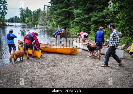 Portage Point, Kanufahren im Algonquin Provincial PARK in Ontario, ONTARIO, KANADA. Stockfoto