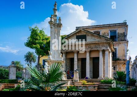 El Templete. El Templete wurde 1827 erbaut und erinnert an die erste Messe und den stadtrat von San Cristóbal de la Habana, die im November gefeiert wurde Stockfoto