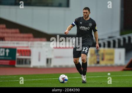 Henrik Dalsgaard (22) von Brentford während des Spiels Stockfoto