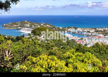 Castries, St. Lucia, Westindien - Blick auf die Stadt und den Hafen Stockfoto