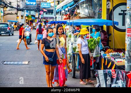 echte-thai-prostituierte-frau-in-pattaya-city-thailand-stockfotografie