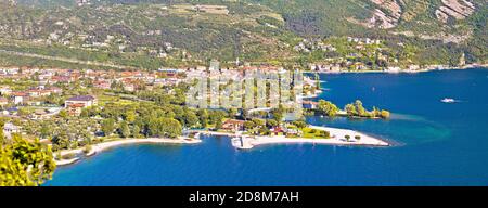 Lago di Garda See. Luftpanorama der Stadt Torbole und Sarca Mündung, Trentino Südtirol Region von Italien Stockfoto