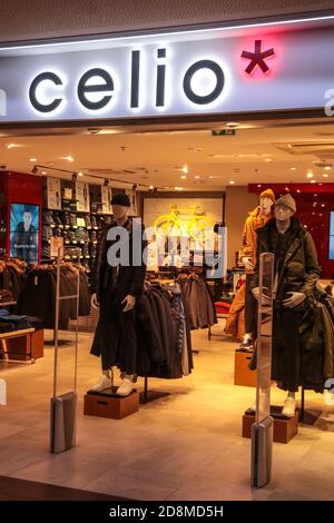 CELIO PLANT DIE SCHLIESSUNG VON 102 GESCHÄFTEN IN FRANKREICH Stockfoto