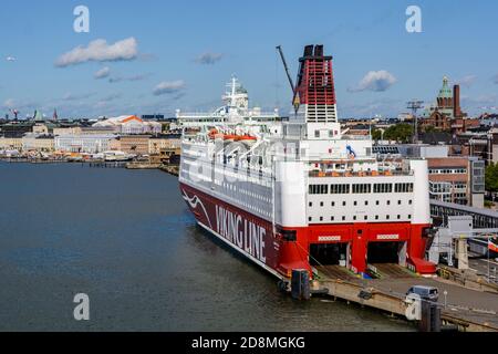 Cruisefähre Mariella von Viking Line Unternehmen im Hafen vertäut Von Helsinki Stockfoto