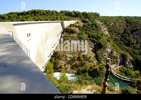 Der Bimont-Staudamm bei Aix-en-Provence, Frankreich Stockfoto