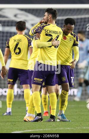 London, Großbritannien. Oktober 2020. Pipa von Huddersfield Town erzielt das zweite Tor des Spiels, um es 0-2 zu machen und feiert während der EFL Sky Bet Championship Spiel zwischen Millwall und Huddersfield Town in The Den, London, England am 31. Oktober 2020. Foto von Ken Sparks. Nur redaktionelle Verwendung, Lizenz für kommerzielle Nutzung erforderlich. Keine Verwendung bei Wetten, Spielen oder Veröffentlichungen einzelner Vereine/Vereine/Spieler. Kredit: UK Sports Pics Ltd/Alamy Live Nachrichten Stockfoto