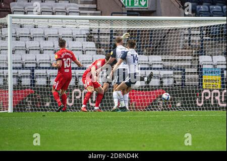 PRESTON, ENGLAND. 31. OKTOBER Gary Gardner vom Birmingham City FC erzielt den Gewinner für die Blues während des Sky Bet Championship-Spiels zwischen Preston North End und Birmingham City in Deepdale, Preston am Samstag, 31. Oktober 2020. (Quelle: Ian Charles, MI News) Stockfoto