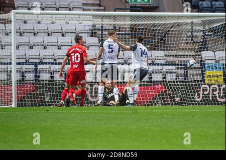 PRESTON, ENGLAND. 31. OKTOBER Gary Gardner vom Birmingham City FC erzielt den Gewinner für die Blues während des Sky Bet Championship-Spiels zwischen Preston North End und Birmingham City in Deepdale, Preston am Samstag, 31. Oktober 2020. (Quelle: Ian Charles, MI News) Stockfoto