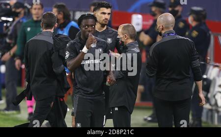 Jeremy Doku und Martin Terrier von Stade Rennais während der UEFA Champions League, Gruppenphase, Gruppe E Fußballspiel zwischen Sevilla FC und Stade Rennais am 28. Oktober 2020 im Ramon Sanchez-Pizjuan Stadion in Sevilla, Spanien - Foto Laurent Lairys / DPPIr Stockfoto