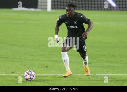 Jeremy Doku von Stade Rennais während der UEFA Champions League, Gruppenphase, Gruppe E Fußballspiel zwischen Sevilla FC und Stade Rennais am 28. Oktober 2020 im Ramon Sanchez-Pizjuan Stadion in Sevilla, Spanien - Foto Laurent Lairys / DPPI Stockfoto